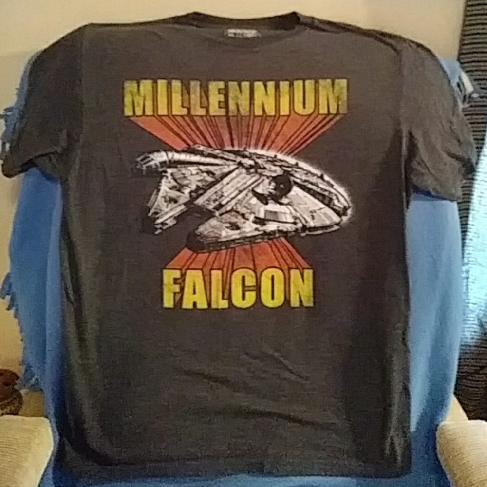 Star Wars Millennium Falcon t-shirt